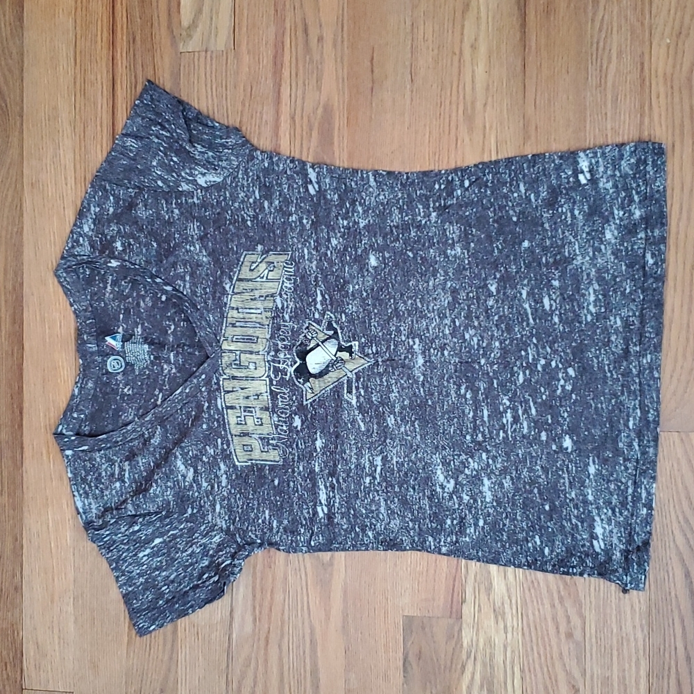 Women's Penguins Hockey Tshirt